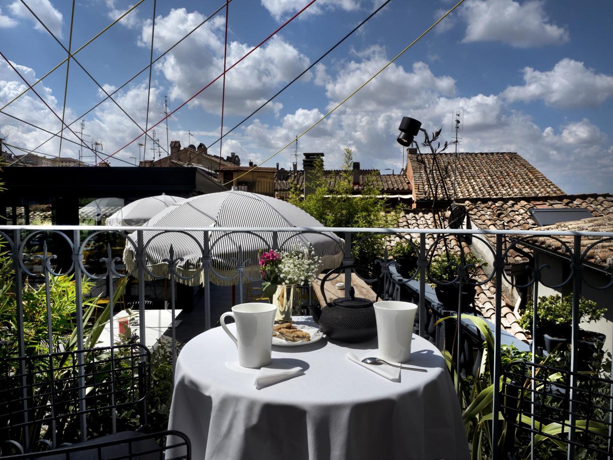 Hotel Priori Secret Garden Perugia Esterno foto